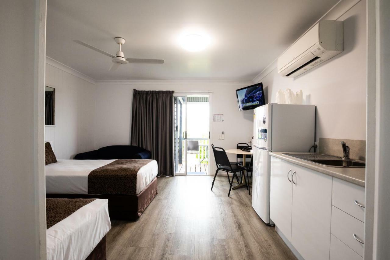 Hotel Settlers Biloela Экстерьер фото
